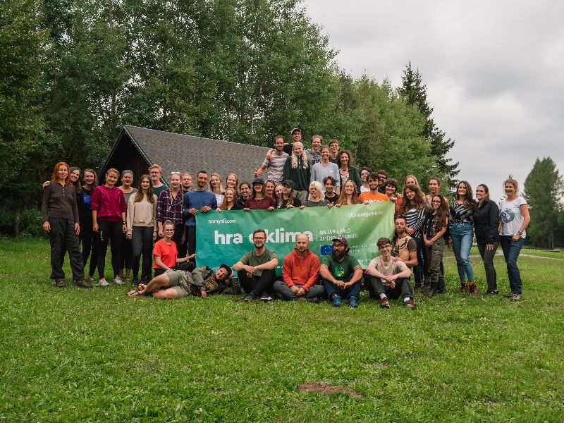 Младежи от 8 държави възстановяват торфища в чешкия НП “Шумава”