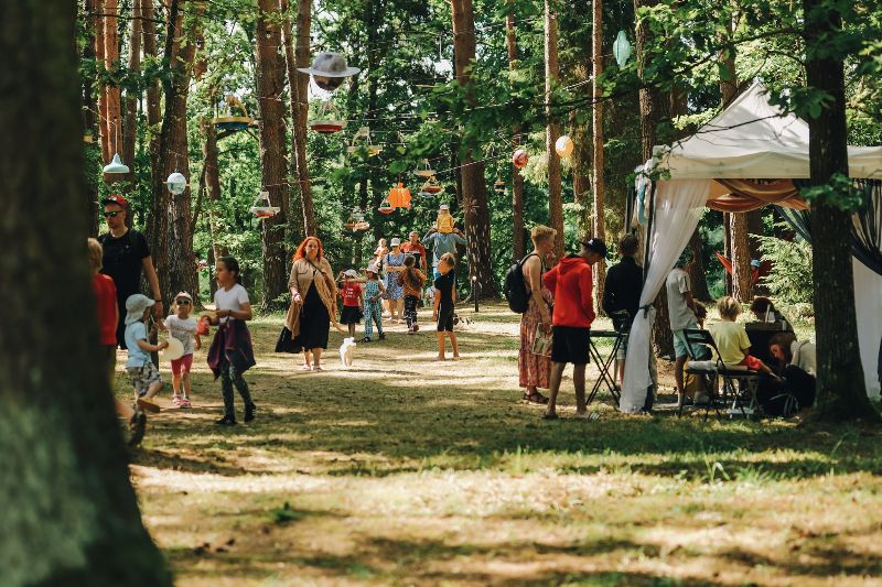 Vasaros metas – ar galime festivaliauti palikdami mažesnį pėdsaką gamtai?